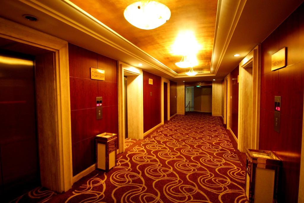 Best Western New Century Hotel Shanghai Esterno foto